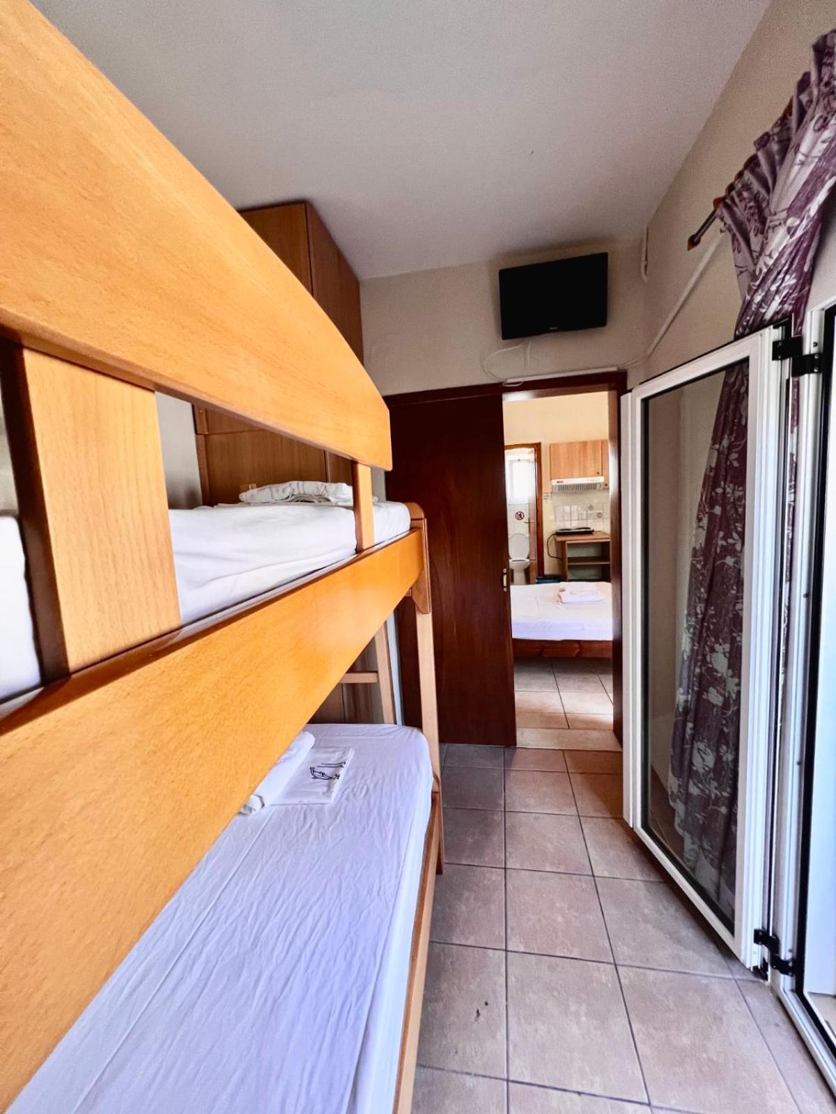 Apartmán Gradma Katina Platanés Exteriér fotografie