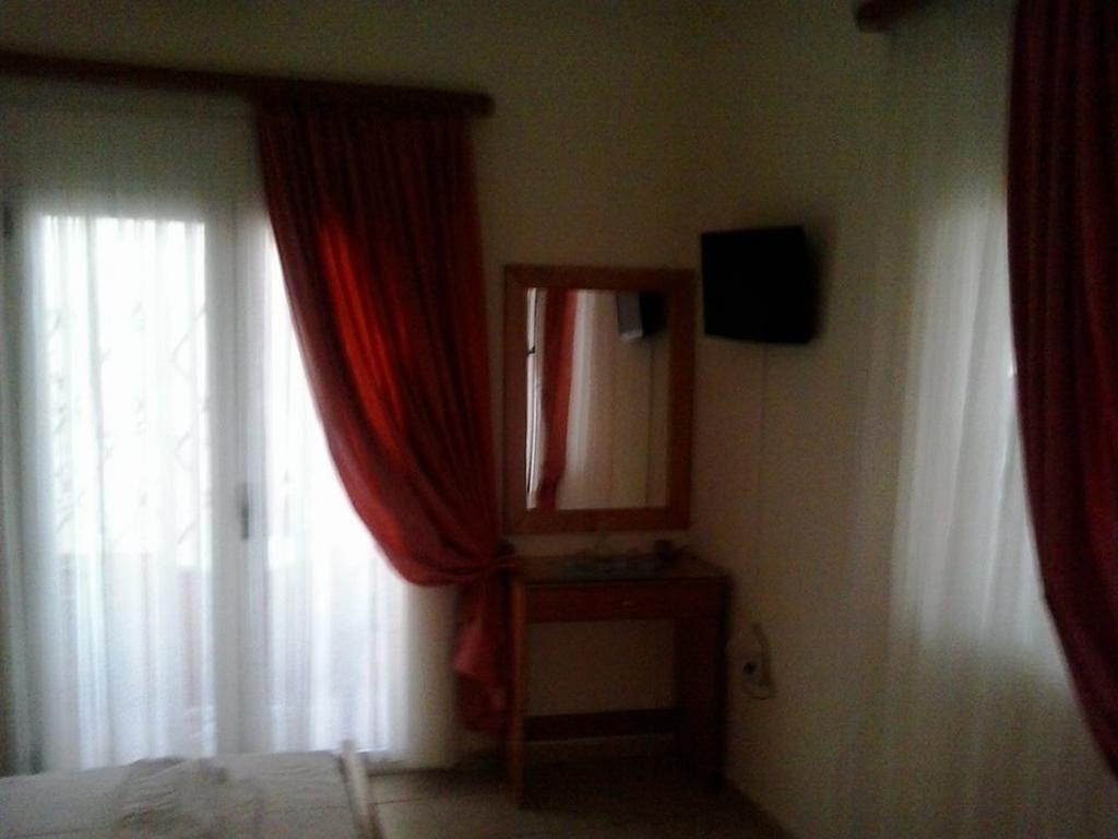 Apartmán Gradma Katina Platanés Pokoj fotografie